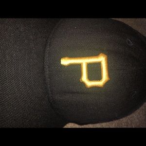 Pittsburg hat